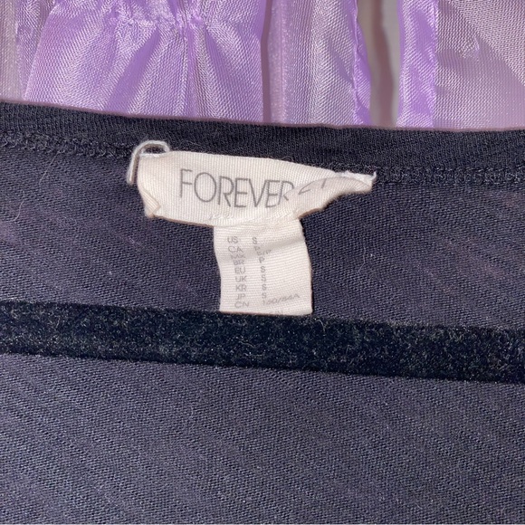 Forever 21 Loose Fit Pocket Black Tee - Picture 3 of 3